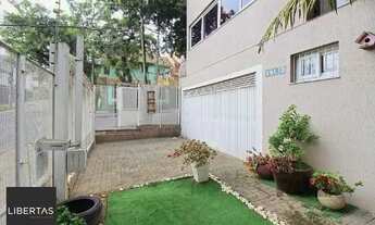 Imagem 3: Casa em Porto Alegre, no bairro Tristeza, com 3 dormitório(s), e 3 banheiros, à