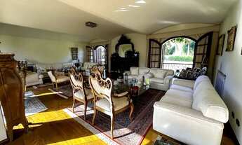 Imagem 5: Casa Clássica Alto Padrão em Condomínio Exclusivo