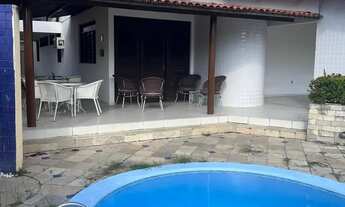 Imagem: Casa a venda com 04 quartos, piscina no