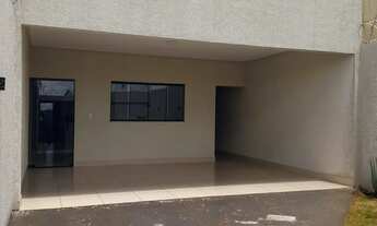 Imagem 3: Casa 2 Qtoscom suite, 4 vagas de garagem, amplo quintal no ponta Kayana Trindade goias