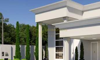 Imagem 4: Manguinhos: Casa de Luxo com Acabamentos Premium e Vista Privilegiada