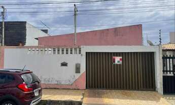 Imagem 2: Casa com Piscina na Aruana