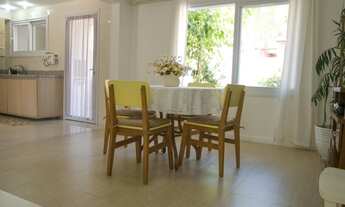 Imagem 7: Belíssima casa. Condomínio tranquilo.Muito sol e peças amplas