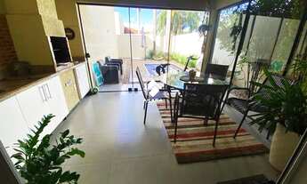 Imagem 5: Casa de condomínio para venda possui 131 metros quadrados com 3 quartos