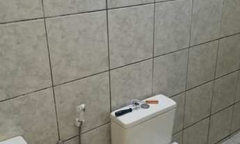 Imagem 5: Aluga-se casa (Por trás do expansivo