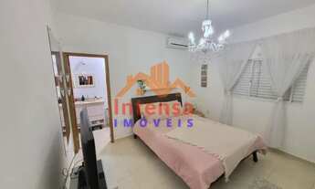 Imagem: Casa à venda no bairro Loteamento Parque