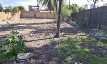 Imagem: Terreno de esquina com 1300 m2 no arruda