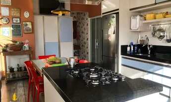 Imagem 2: Apartamento para locação anual a apenas 600 metros do mar na Praia Dos Amores