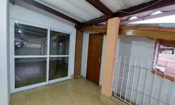 Imagem 2: Casa Independentemente na Vila Industrial, com 2 Quartos, Ampla Sala, Churrasqueira