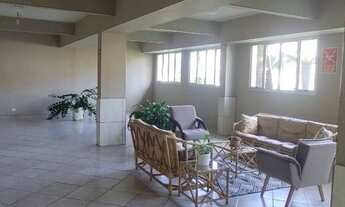 Imagem 2: Apartamento bem localizado no centro, portaria presencial 24 horas, local muito tranquilo