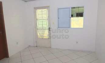 Imagem 2: Casa na Cohab Tablada com 02 dormitórios, pátio e anexo nos fundos