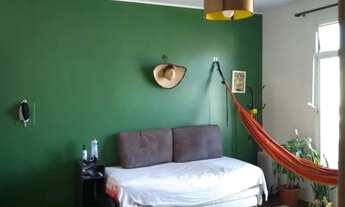 Imagem 3: Apartamento de 2 dormitórios, sacada, churrasqueira no bairro Menino Deus