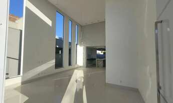 Imagem 2: Casa Térrea de Alto Padrão no Jardins Lisboa 4 Suítes, Piscina e Design Imponente