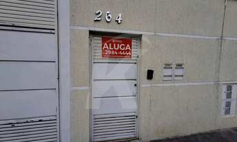 Imagem 3: Sobrado com 2 quartos, sala, cozinha, banheiro, 1 vaga de garagem fixa, livre e coberta