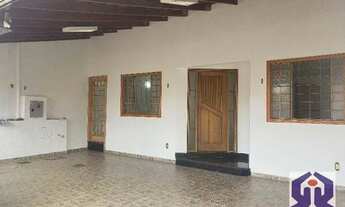 Imagem 2: QE 15 - Casa com 3 dormitórios, sendo 1 suíte + 02 vagas cobertas