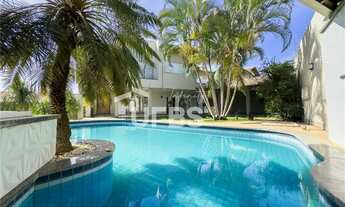 Imagem 3: Sobrado, com 6 suítes, 9 vagas de garagem - 1.000 m² de terreno com 515 m² de construção