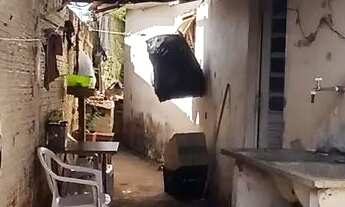 Imagem 6: Casa com amplo terreno