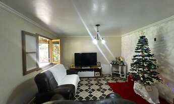 Imagem 2: Casa para Venda em Petrópolis, Araras, 3 dormitórios, 1 suíte, 2 banheiros, 2 vagas