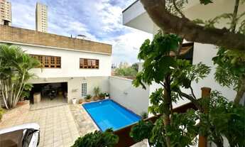 Imagem: Sobrado Imponente a poucos passos do Horto