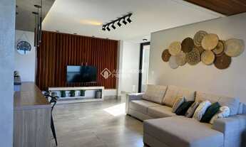 Imagem 2: Casa frente mar com 5 dormitórios e área de lazer completa