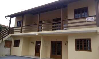 Imagem: Alugo ótimos apartamentos na praia da Armação