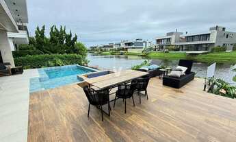 Imagem: Sobrado Alto Padrão com 5 Suítes e Piscina