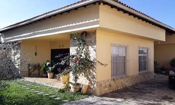 Imagem: Amparo imóveis-Casa linear 3 quartos sendo