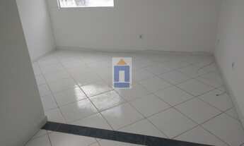 Imagem 2: 1 Quarto, sala, cozinha americana, frente de Rua