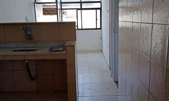 Imagem: Casa sobrado superior com 2 quartos no Porto