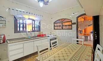 Imagem 7: CASA à venda com piscina e 3 quartos em Peruíbe, no bairro Jardim Três Marias