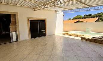 Imagem 2: Casa para venda tem 200 metros quadrados com 3 quartos Nova Odessa