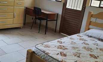 Imagem 2: ALUGA P/ moças Quarto com aluguel por R$660 /mês