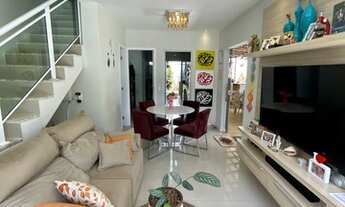 Imagem 2: Casa de esquina com um jardim belíssimo no condomínio Villagio Harmony Residence