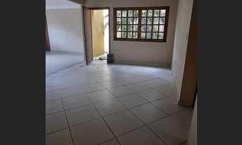 Imagem 2: Sobrado para aluguel possui 140 metros quadrados com 4 quartos