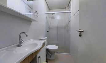 Imagem 7: Apartamento pronto para morar, a poucos metros do mar, dois quartos, vaga para três carros