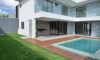 Imagem 6: Casa com pé direito duplo, piscina e fino acabamento na Cidade Alpha Ceará