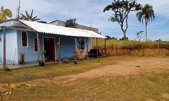 Imagem 2: Casa para Locação em Arujá, Parque Rodrigo Barreto, 2 dormitórios, 1 suíte, 1 banheiro