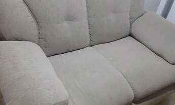 Imagem: Vende-se um sofá novo