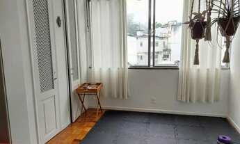 Imagem 3: Apto Centro, frente, amplo, Rua Dr. Nelson de Sá Earp, excelente preço - Petrópolis - RJ