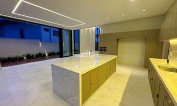 Imagem 5: Portal do Sol Garden, Casa térrea completa em armários, com 3 suítes plenas com closet