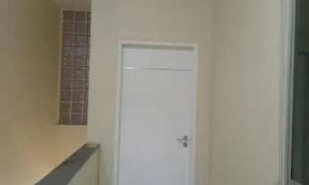 Imagem 2: Excelente sala comercial, 1º andar, ótima iluminação e ventilação, 24 m, com banheiro, sem