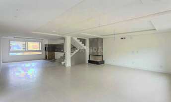 Imagem 3: Casa em Condomínio com 4 suítes e 2 vagas de garagem no bairro Tristeza