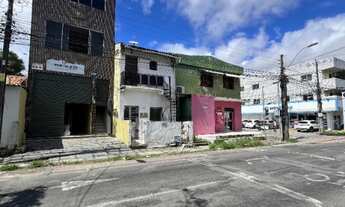 Imagem 2: Prédio Comercial de 3 Andares no Montese - Oportunidade Única!