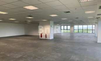 Imagem 2: CEO- sala 340m2 lineares ; podendo agregar com outra locação perfazendo total de 630m2