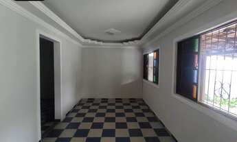 Imagem 3: Casa residencial com belo jardim à venda no Bairro Filadélfia