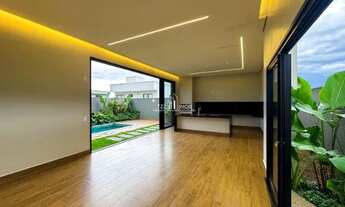 Imagem 3: Sobrado com 3 suites plenas, sendo a master com espaço de closet e sacada