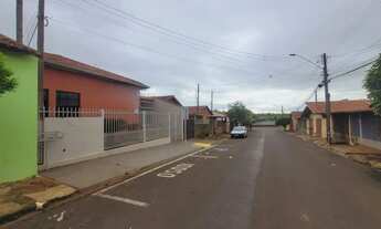 Imagem 2: Ponto Comercial para Venda em Igaraçu do Tietê, Jardim das Acácias, 1 dormitório, 2 banhei