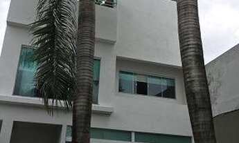 Imagem: Lotus Vende Excelente Casa com 03 Pavimentos