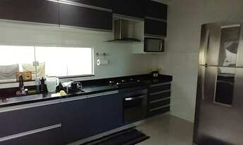 Imagem 3: Casa para venda tem 220 metros quadrados