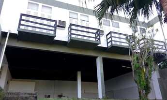 Imagem 7: Casa na Riviera com perfil Residencial/Comercial com garagem coberta para 08 carros